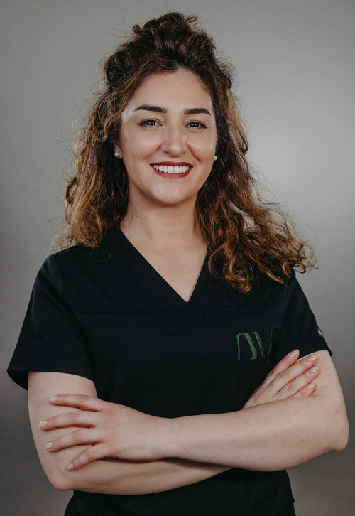  Dr. Gabriela Bota